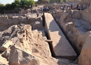 the-unfinished-obelisk-aswan-Egypt